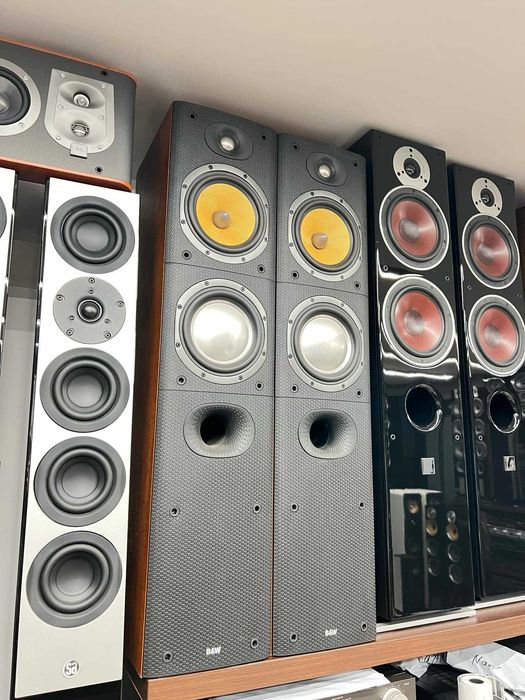 Sprzedaż używanego sprzętu audio wzmacniacz amplituner i kolumny