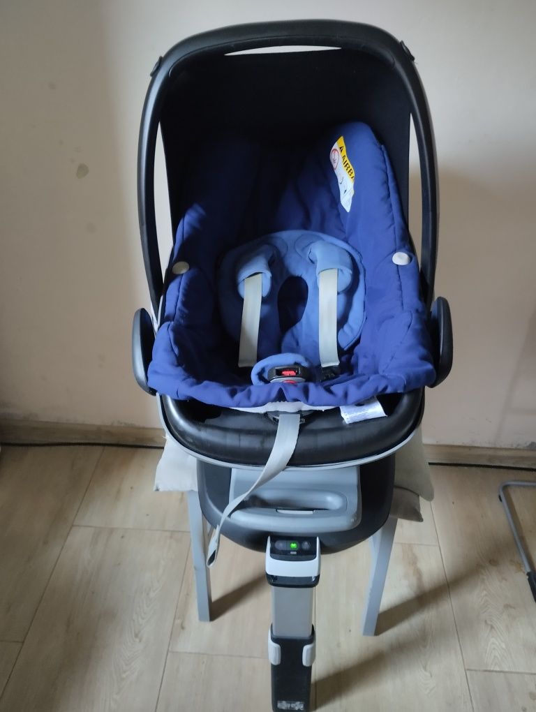 Maxi-Cosi Pebble 0-18kg +  baza FamilyFix 3