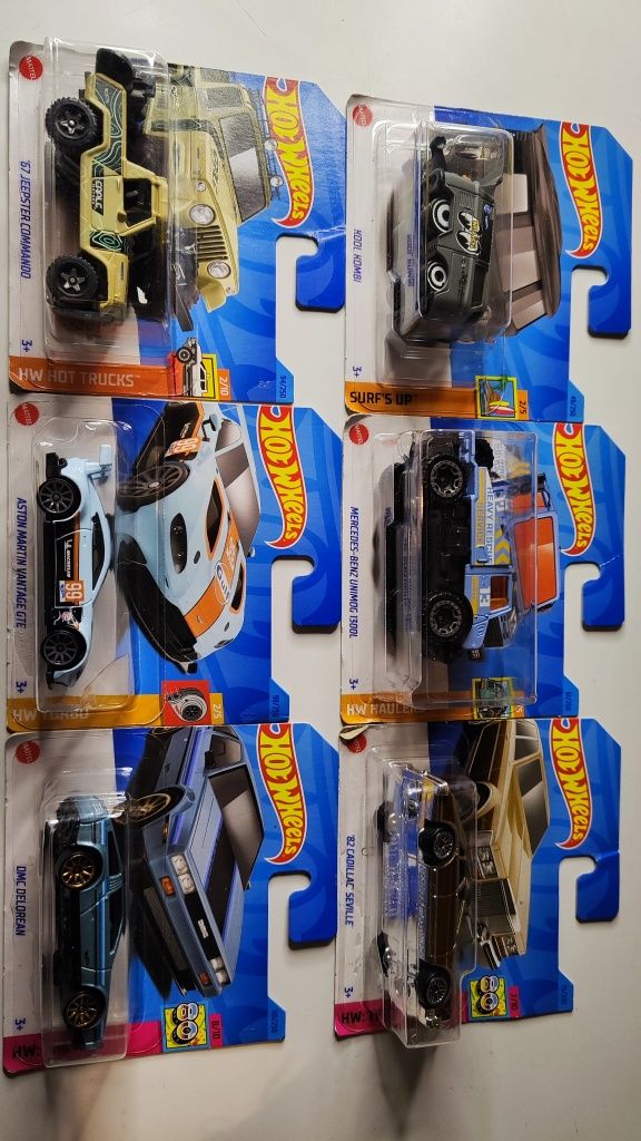 Miniaturas hot wheels 2023