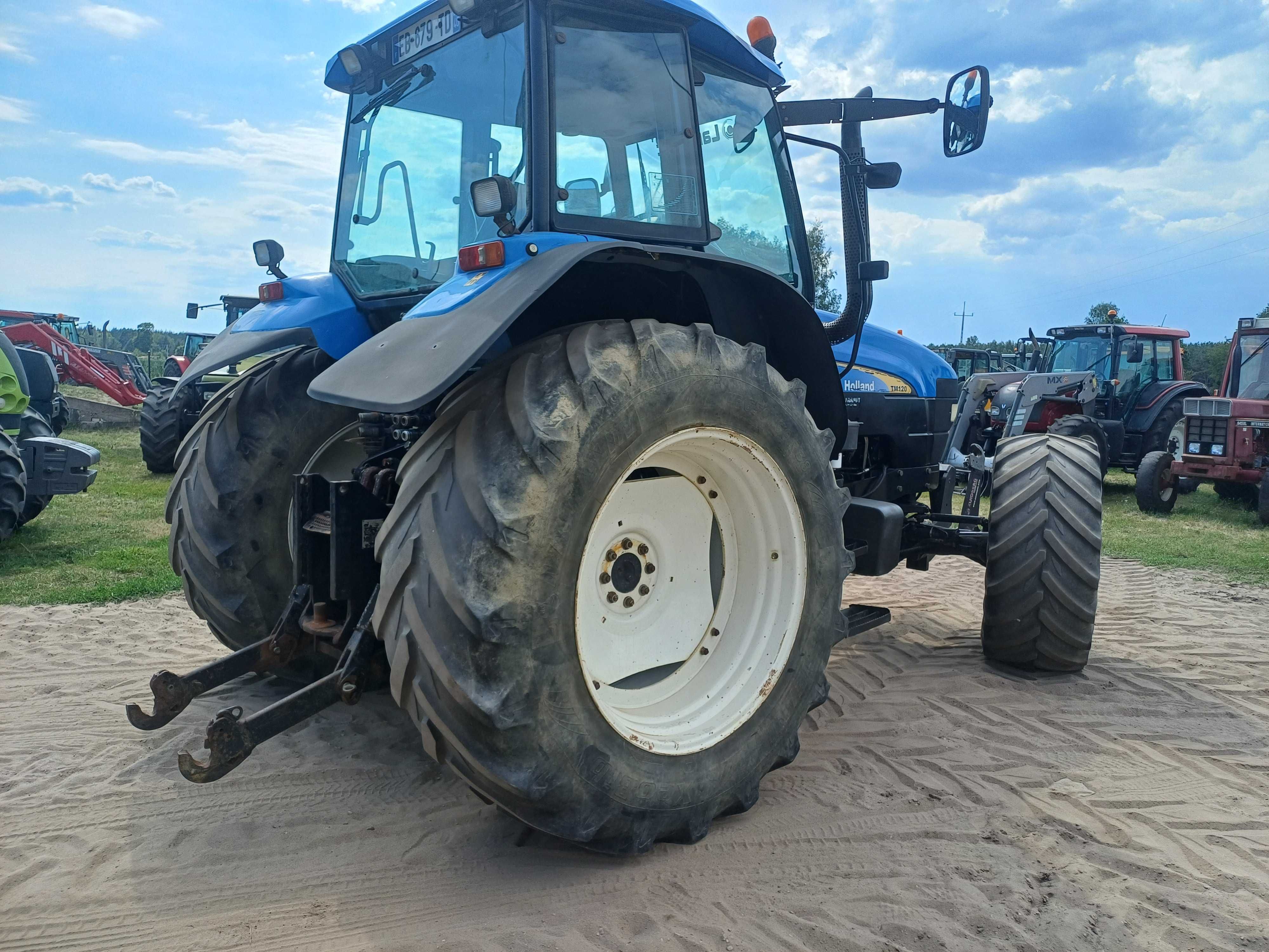 New Holland TM 120