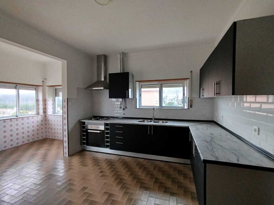 Arrenda-se apartamento T3, a 5 mins das Caldas da Rainha