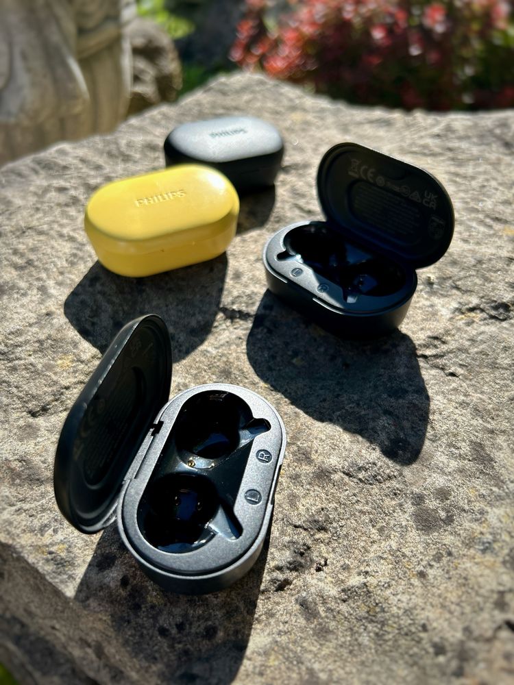 Зарядний кейс чехол футляр коробка до навушників Philips TAT1207 TWS