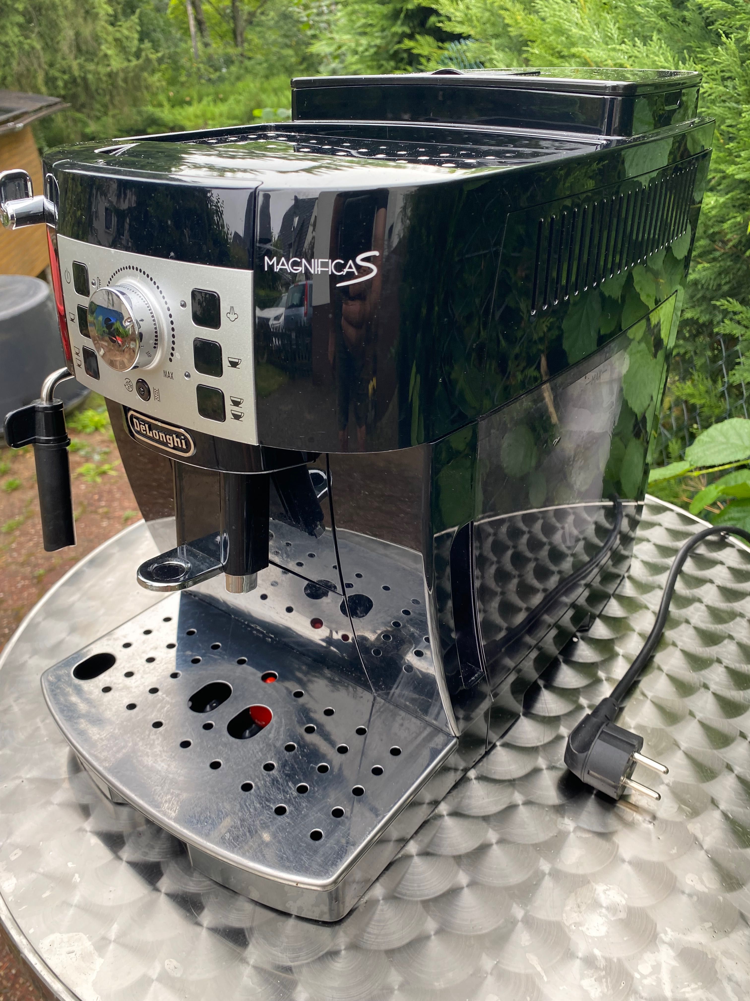 Кавоварка DeLonghi Magnifica S