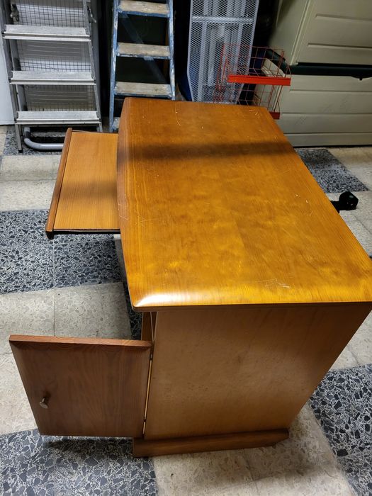 Secretaria de madeira