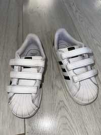 Buty adidas superstar 4szt w rozmiarze 26, 27 oraz 28