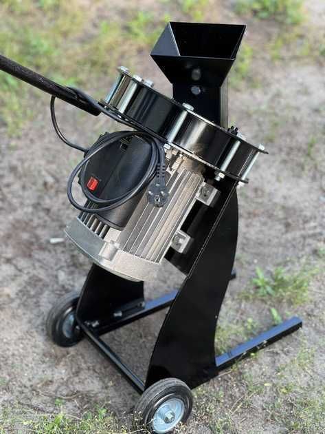 Подрібнювач гілок, щепоріз, измельчитель веток, щепорез 3 кВт щепорез