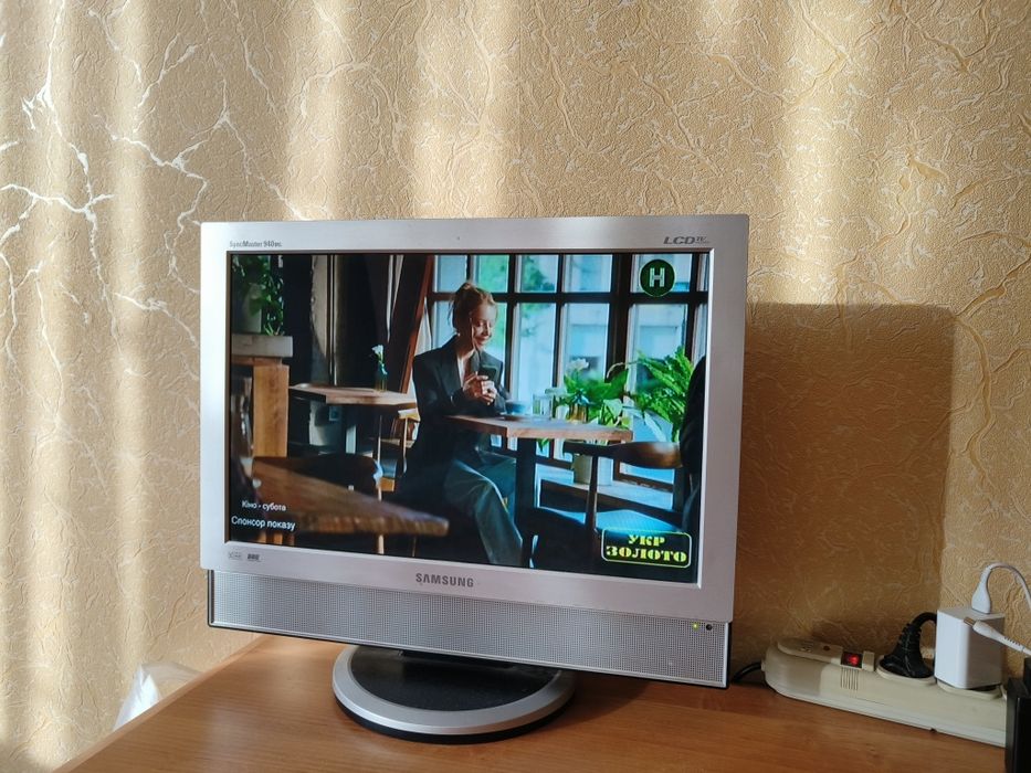 Монитор 19 телевизор Samsung 940MG Wide TV