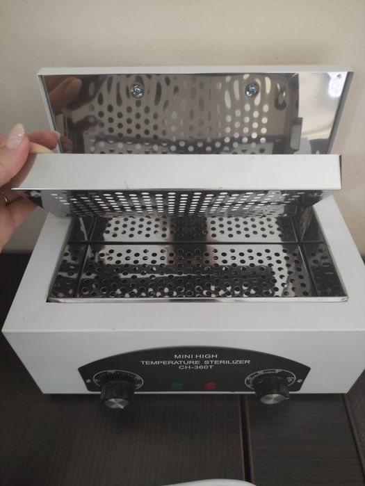 Sterylizator gorącym powietrzem 220 stopni