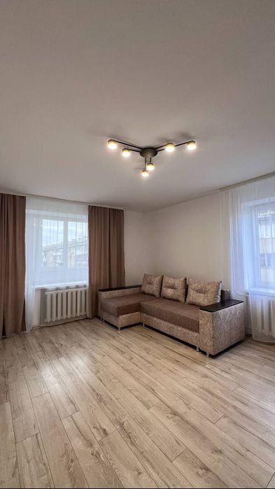 Однокімнатна квартира з новим ремонтом в центрі