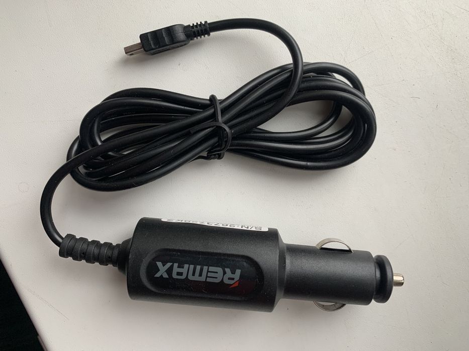 Автомобильное зарядное на навигатор