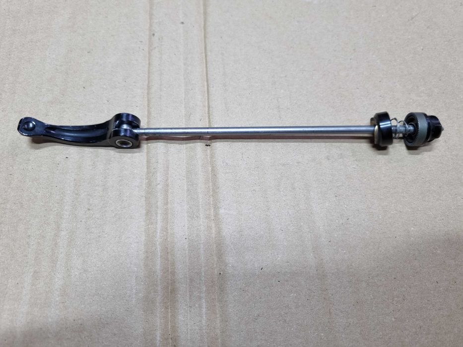 Szybkozamykacz tylny Hope 135mm