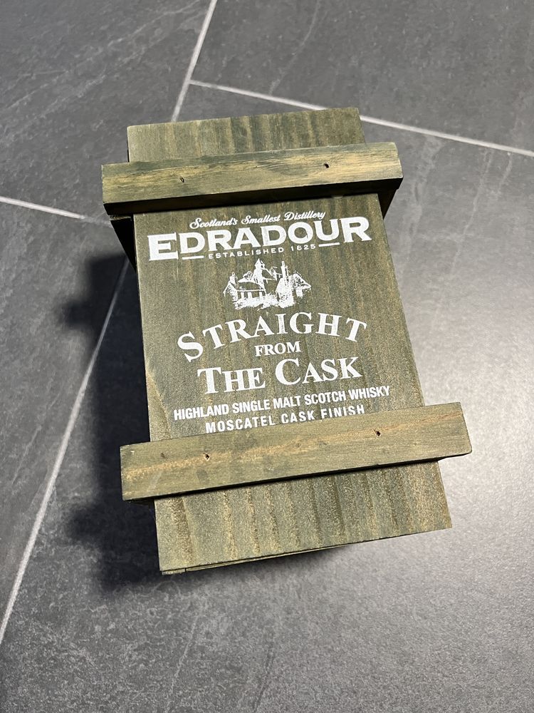 Пустая бутылка и коробка Edradour 14 years, Moscatel Cask Finish, 1997