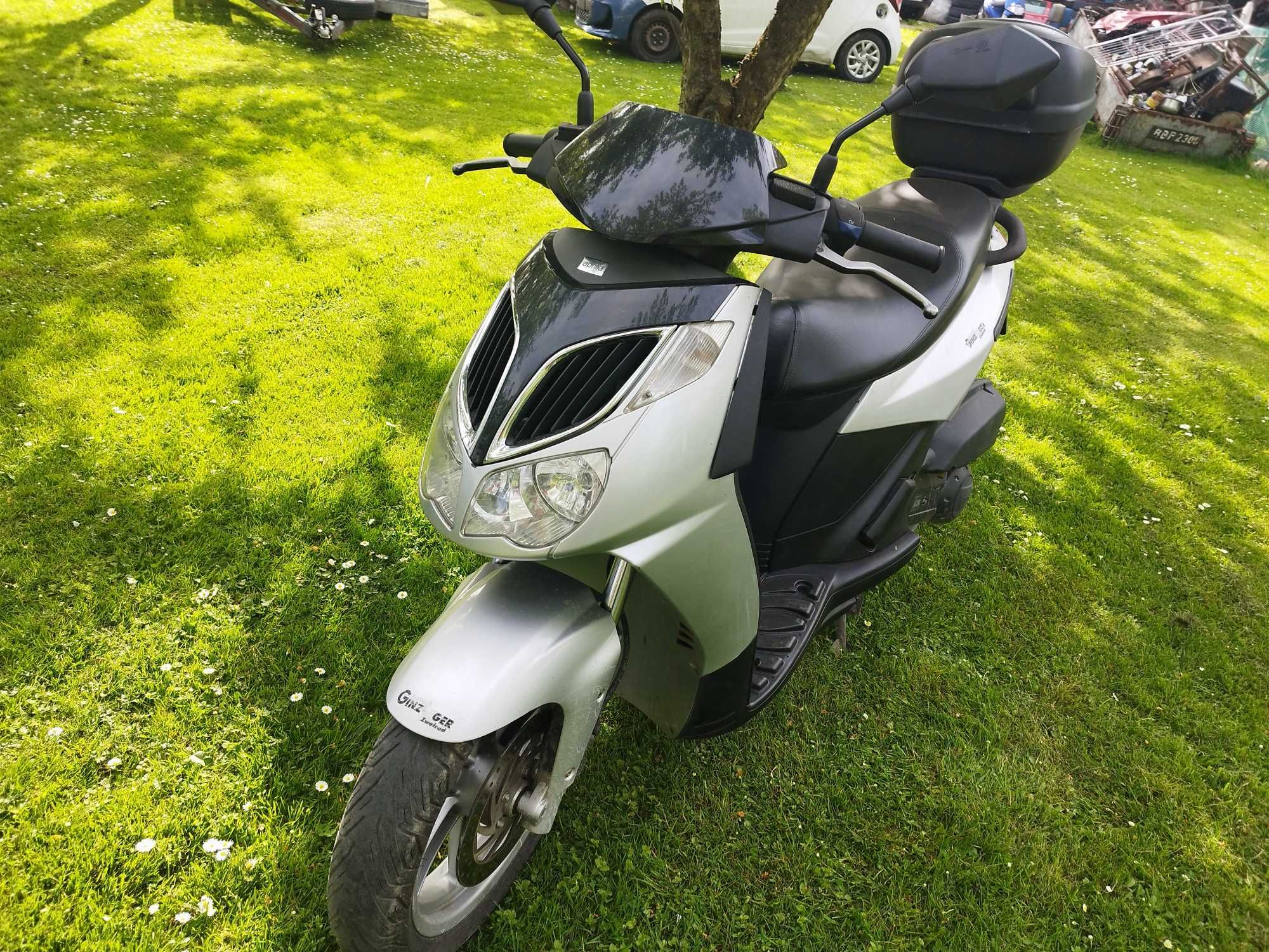 skuter Aprilia Sportcity 125 na kat B X MAX