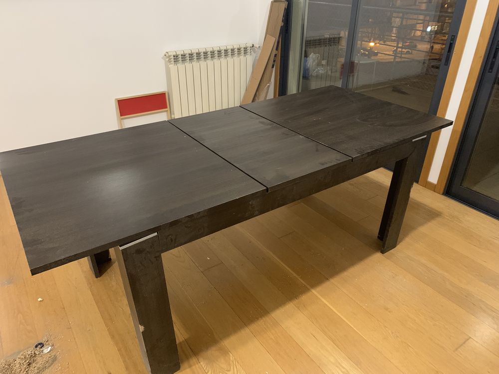 Mesa de jantar extensivel + 6 cadeiras