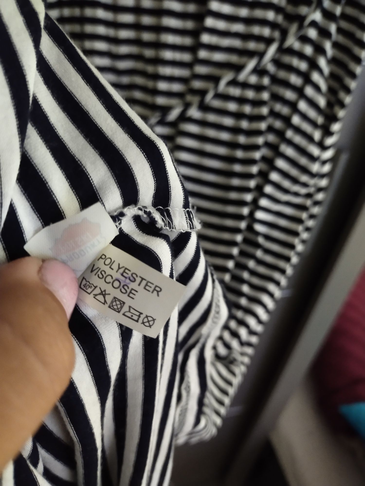 Sukienka maxi w paski produkt Polski pasuje od rozmiaru M L XL
