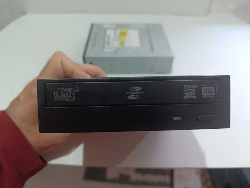 DVD RW + R DL fightscript multi recorder