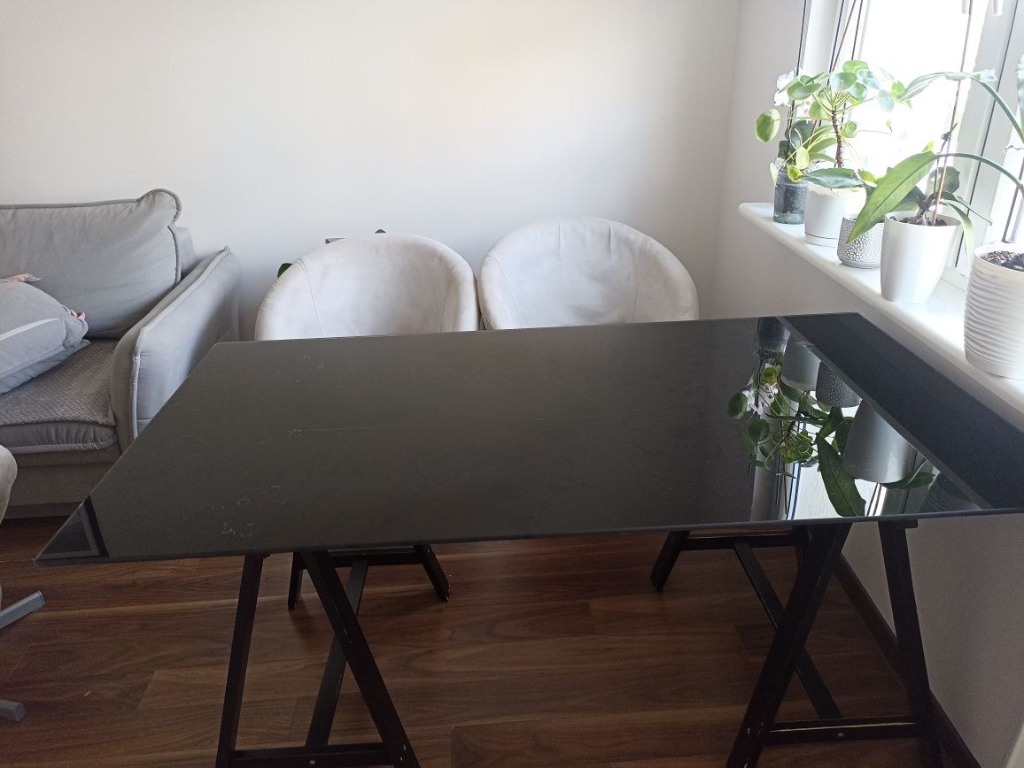 Czarny Stół+ 4 szare zamszowe fotele, krzesła IKEA