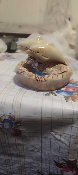 Продам стильні попільнички з білої глини та латуні.