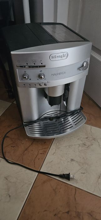Ekspres do kawy De Longhi Magnifica 110V