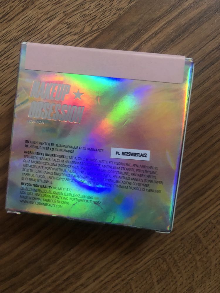 Rozświetlacz makeup obsession cosmic crystals highlighter reflect