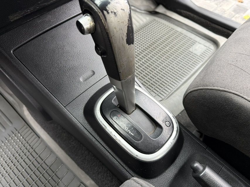 Продам Nissan Tiida  1.6i Automat 2008.