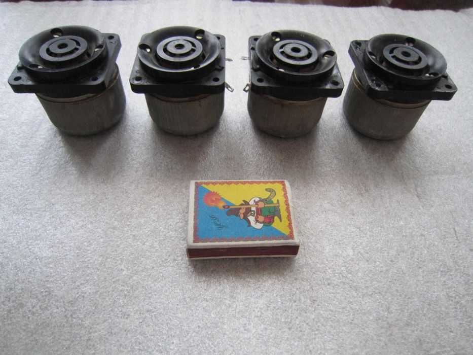 Продам динамик  10ГД-306-32,  0,5 ГД-31, колонки "Маяк" 15АС-222