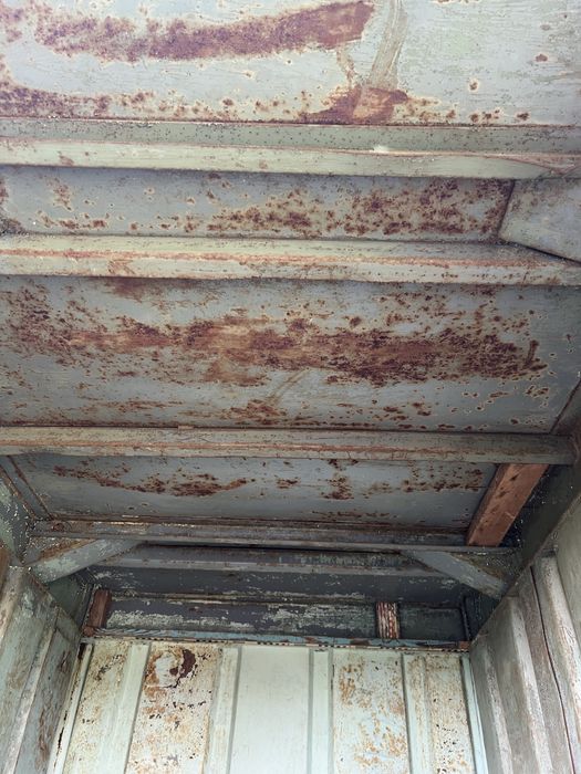 Металевий контейнер