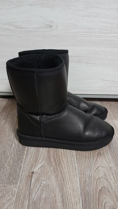 Угги жіночі шкіряні
