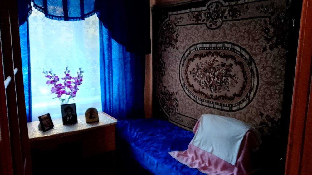 Продам 4-кімнатну квартиру з гаражем у м. Шахтарськ (Першотравенськ)