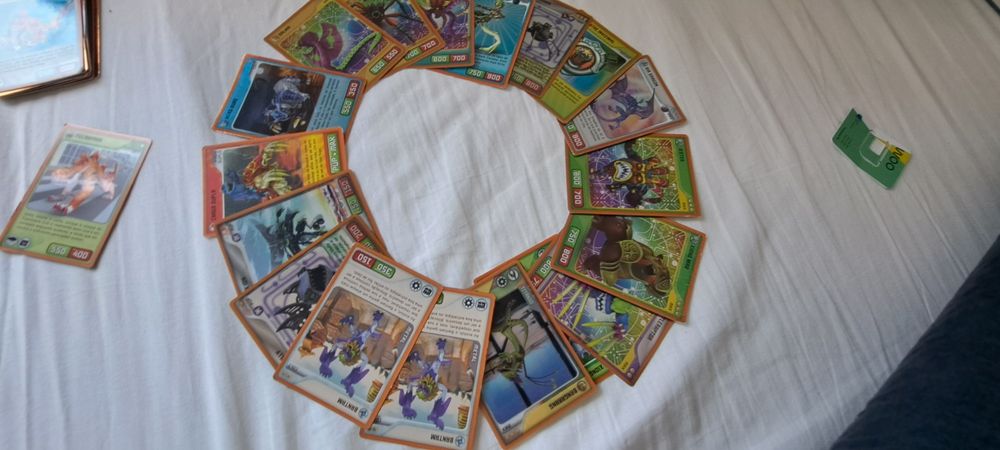 Cartas invizimals muito raras