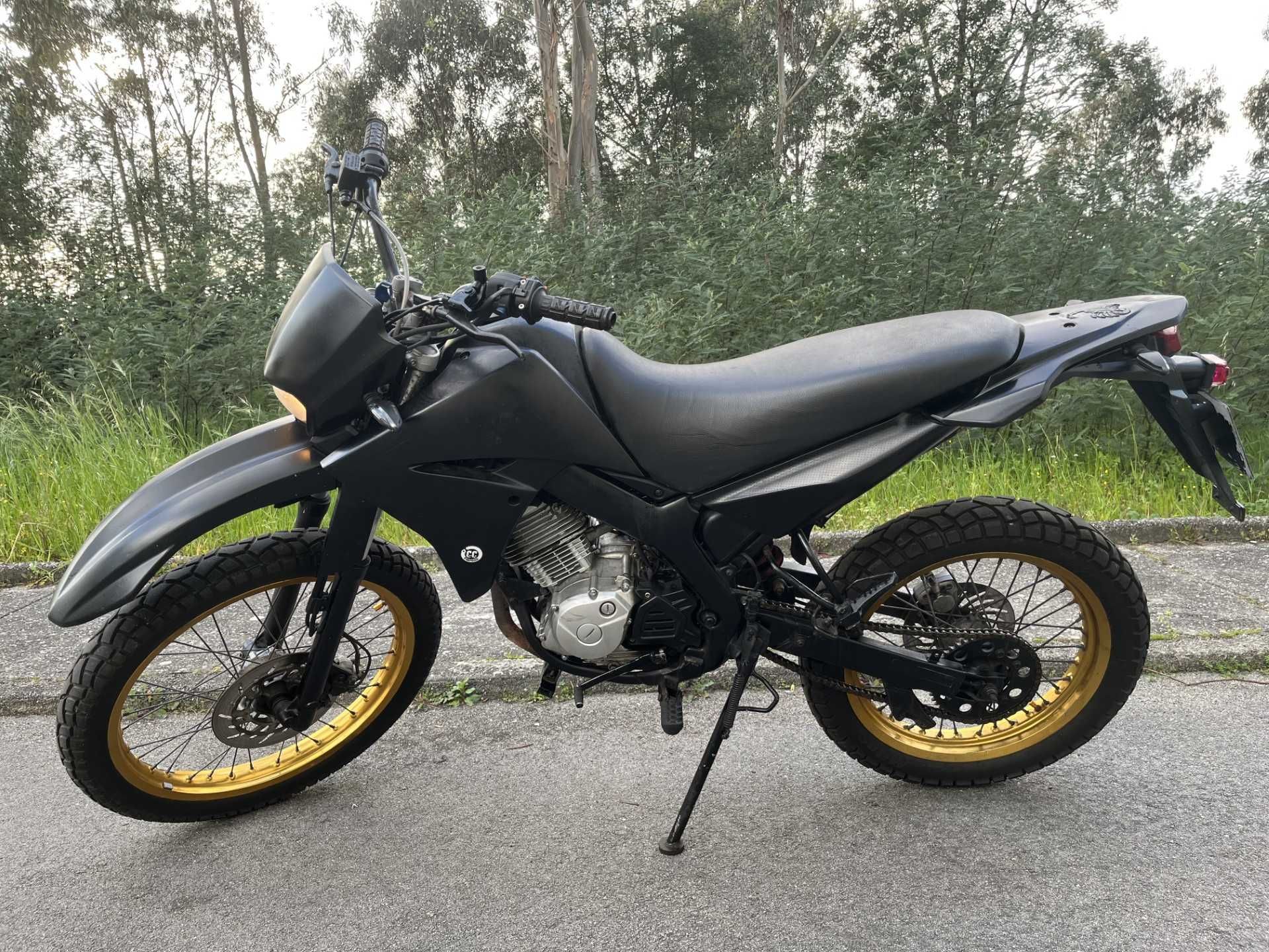 Vendo Yamaha XT125X