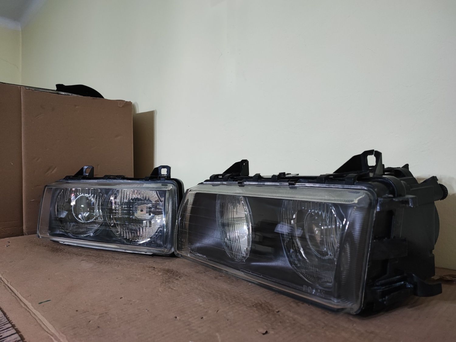 BMW E36 Bosch Soczewka Nowe szkła Renowacja Lampy Reflektory przednie