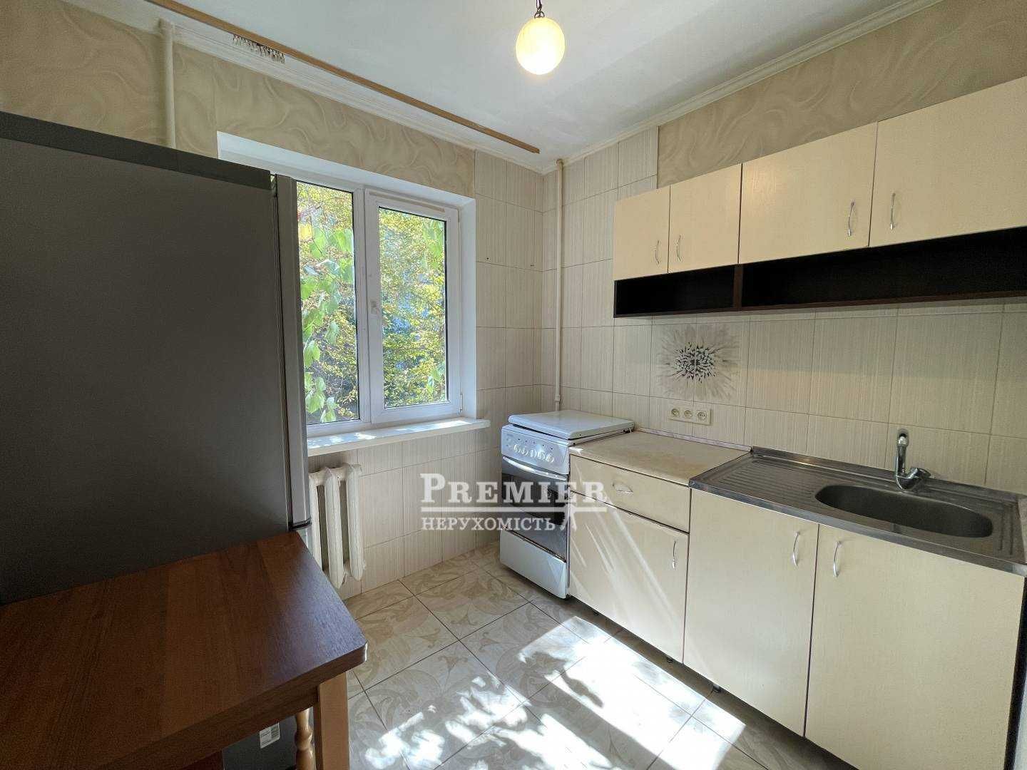 3 комн. квартира около парка Победы