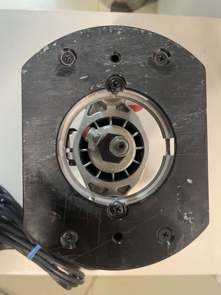 Фрезер Makita RT0702CX2