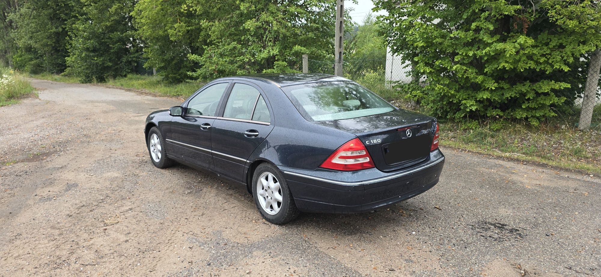 mercedes c 180 skóry klimatronic xenon orginal lakier bezwypadkowy