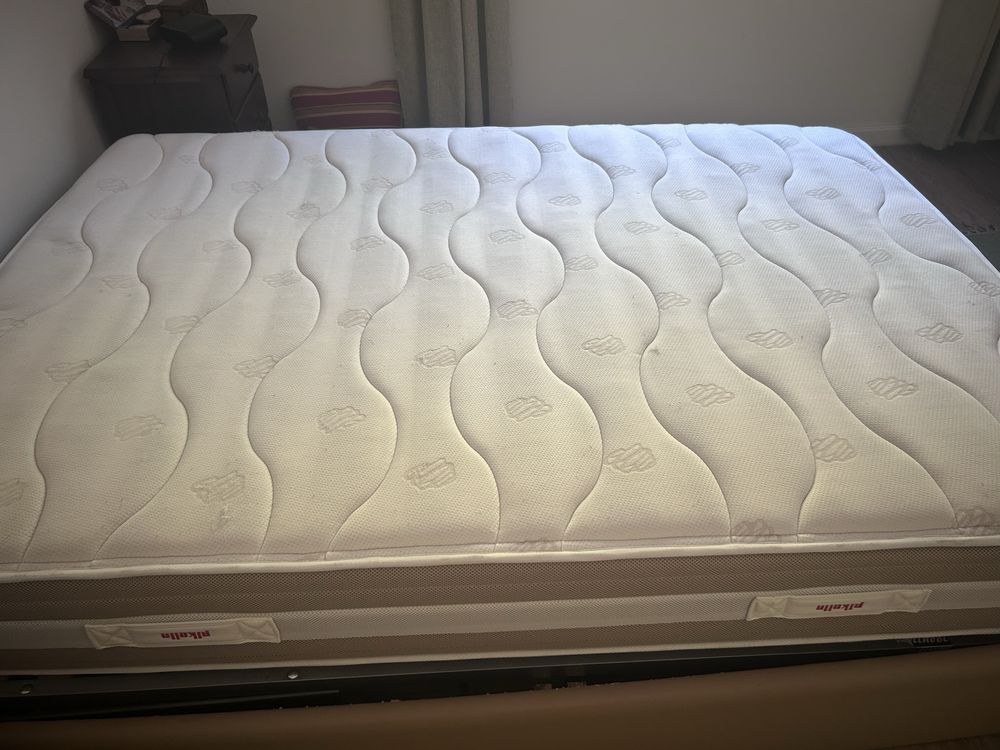 Cama Somier com arrumaçao