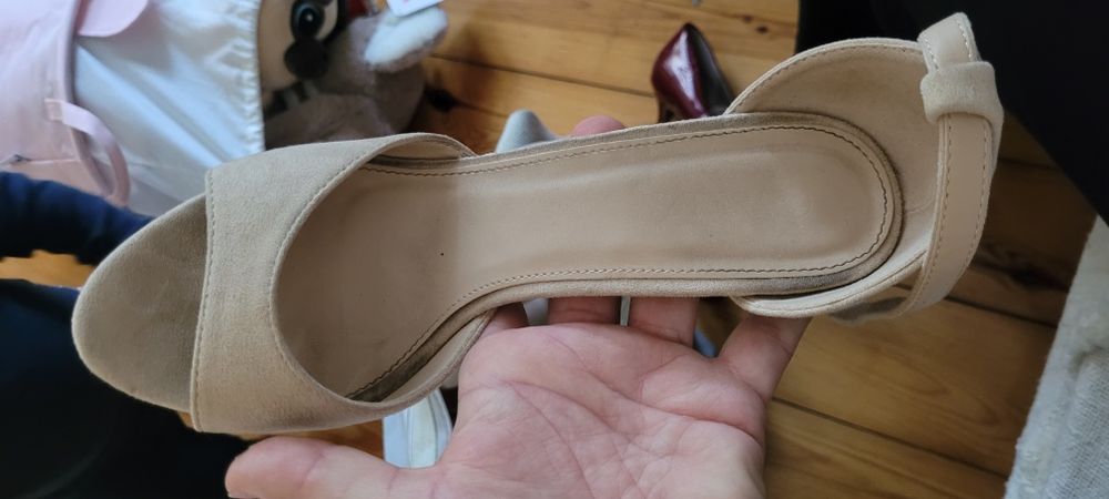 Oddam za darmo szpilki 39