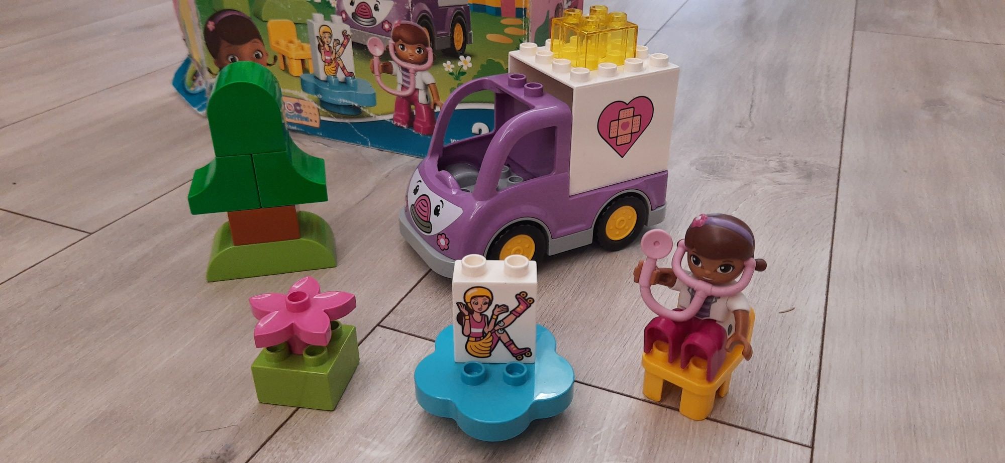 Конструктор LEGO Duplo Швидка допомога Лікар Плюшевої
