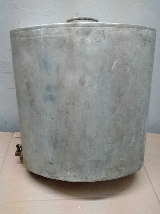 Stary kanister wojskowy, militaria, II Wojna