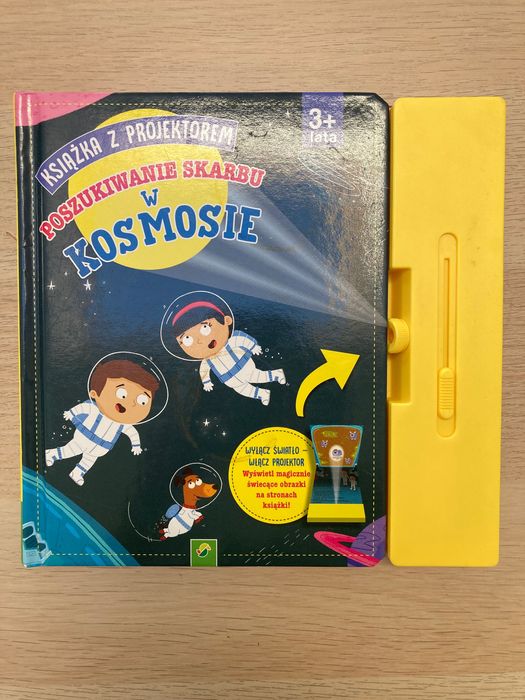 Książka z projektorem „Poszukiwanie skarbu w kosmosie”