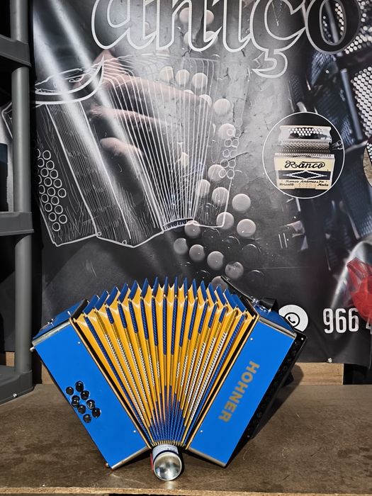 Concertina hohner em lá Sustenido