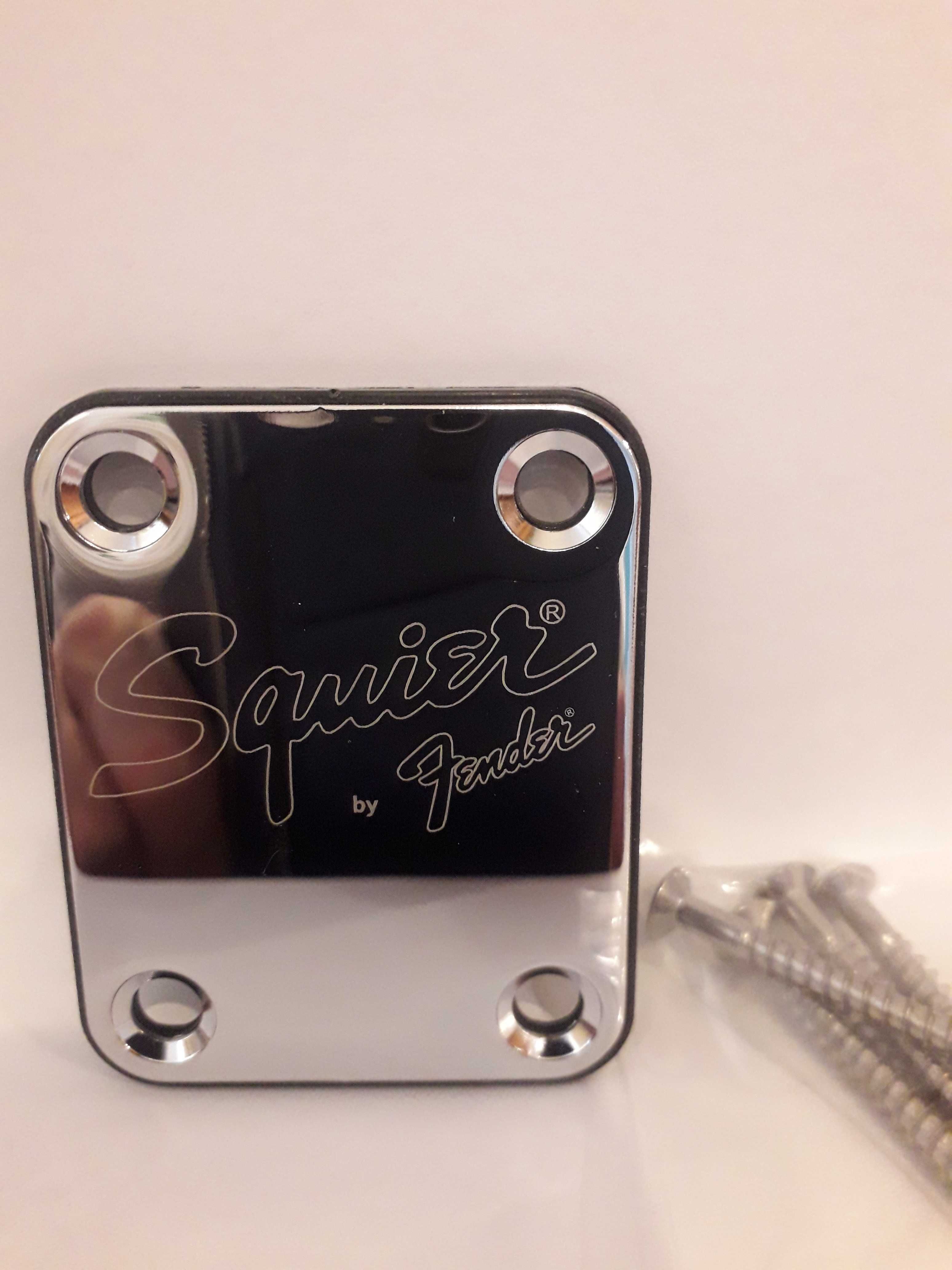 Squier by Fender logo, płytka, neck plate do przykręcania gryfu gitary