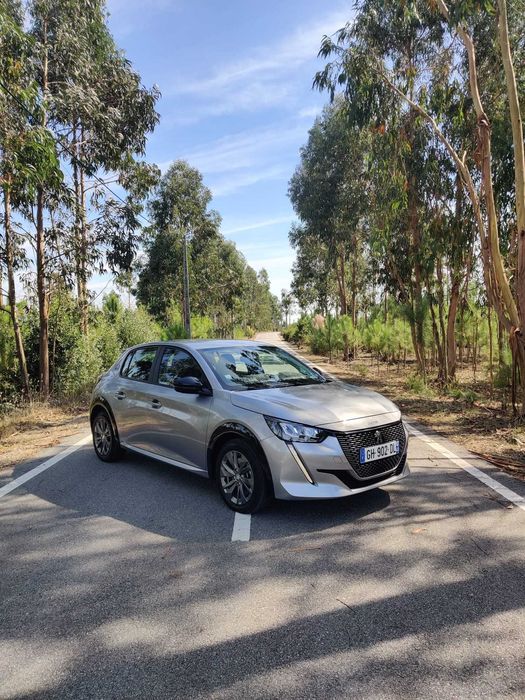 Peugeot e-208 136cv 2022.06 c/IVA