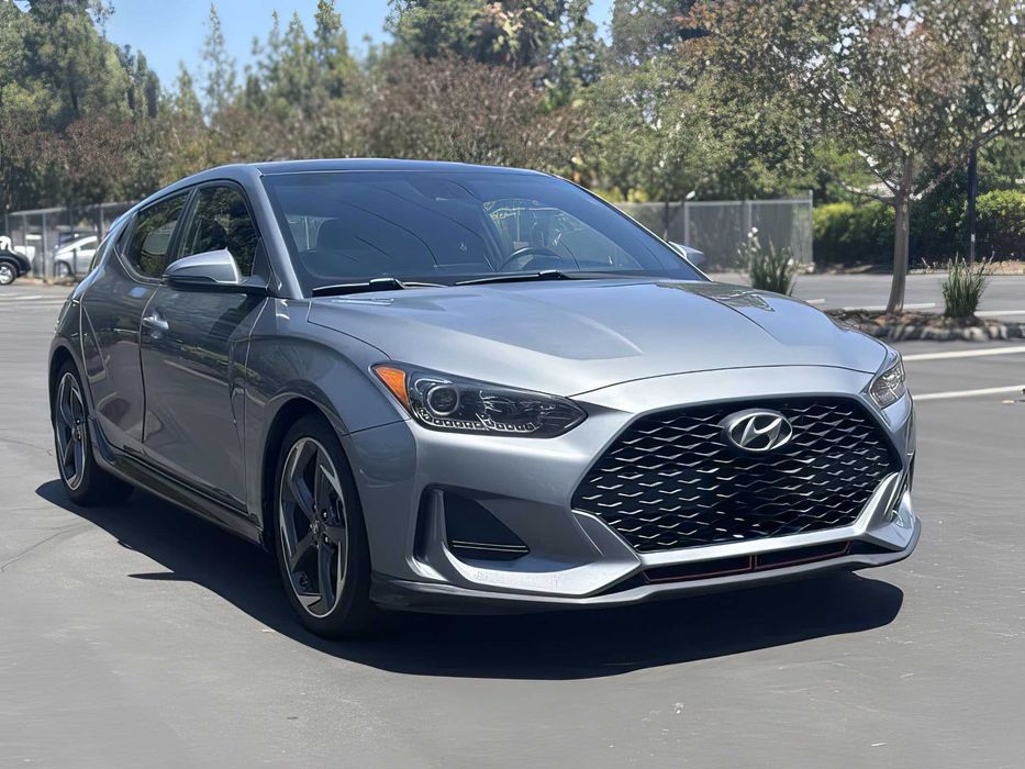 Hyundai Veloster      2019