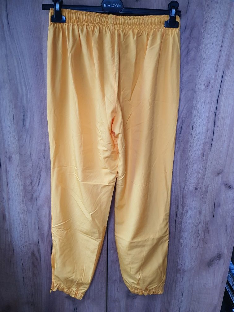 Spodnie sportowe pantalony Asics, rozmiar S, nowe z metką, kieszenie n