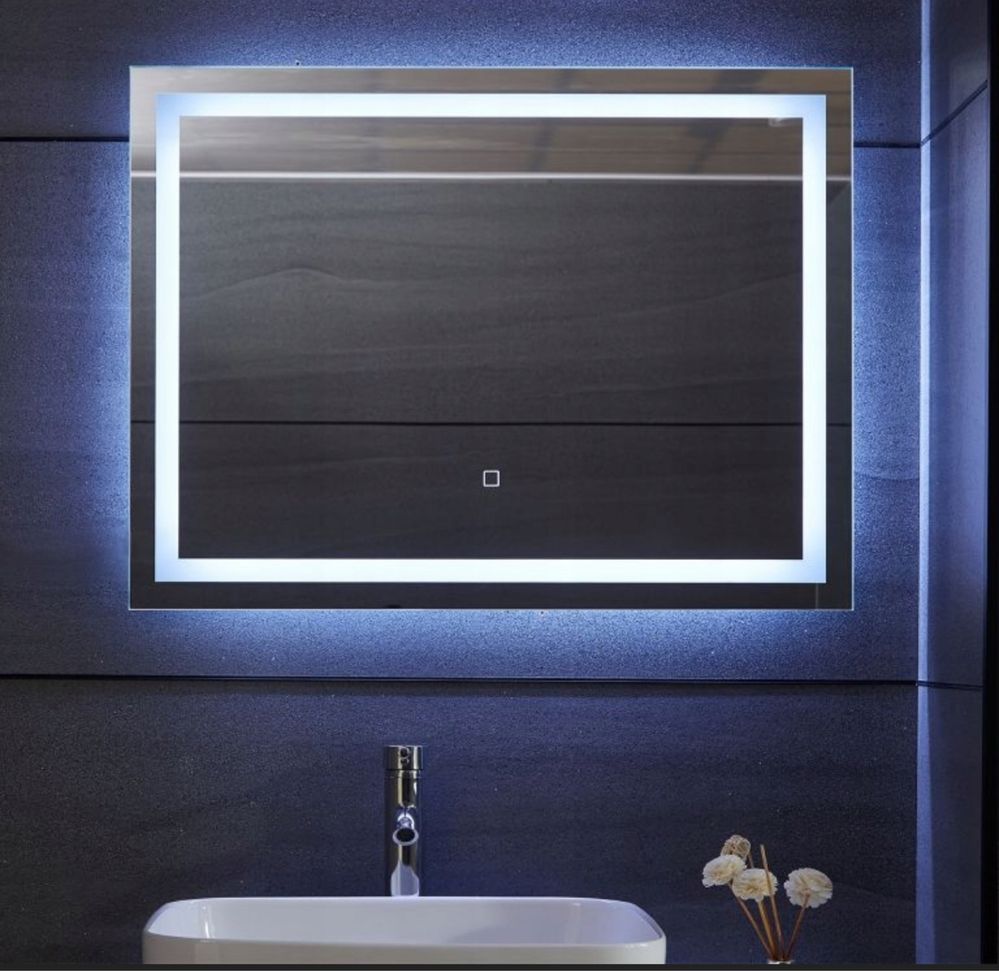 Lustro lazienkowe z oswietleniem LED 80x60 cm