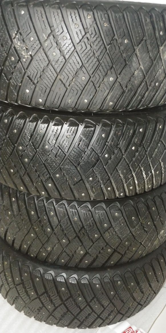 Goodyear UltraGrip Ice Arctic (215/60R16 99T)