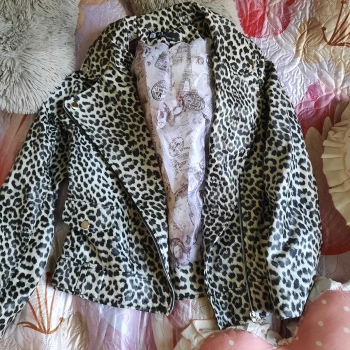 Продам курточку,размер S 42-44