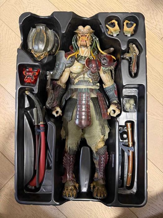 Figura Hot Toys AVP Samurai predator