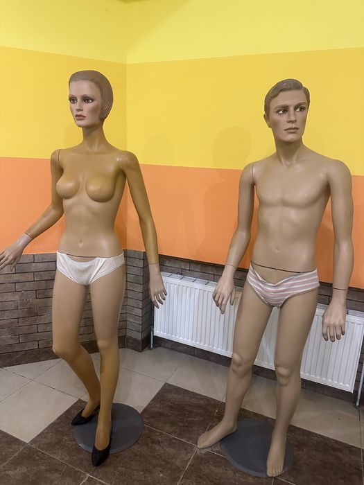 Манекен для одягу